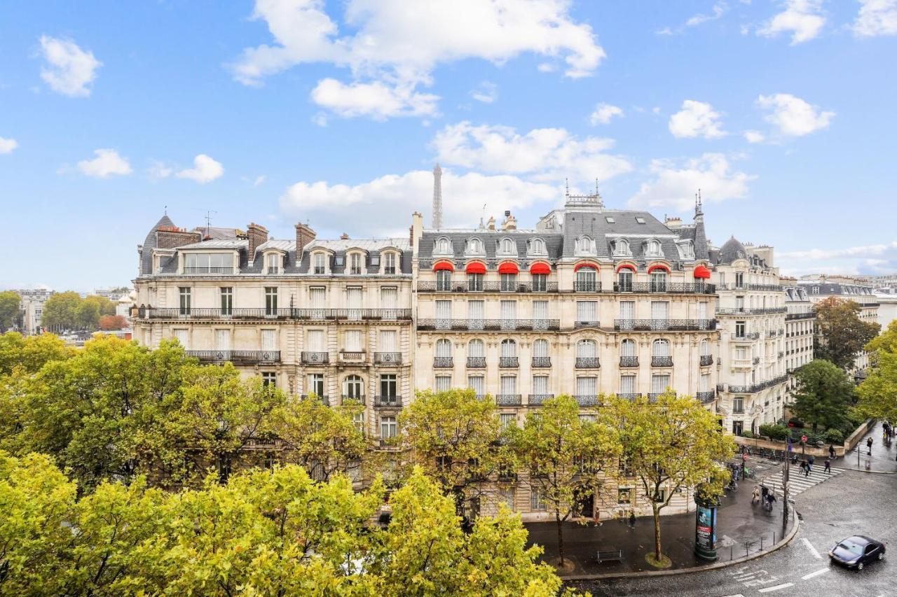 Magnificent Luxury Penthouse Apartment In A Prestigious Neighborhood Of Paris With A Eiffel Tower View From Balcony Short Walk To Palais Galliera And Avenue Montaigne Fashion Stores Exterior photo